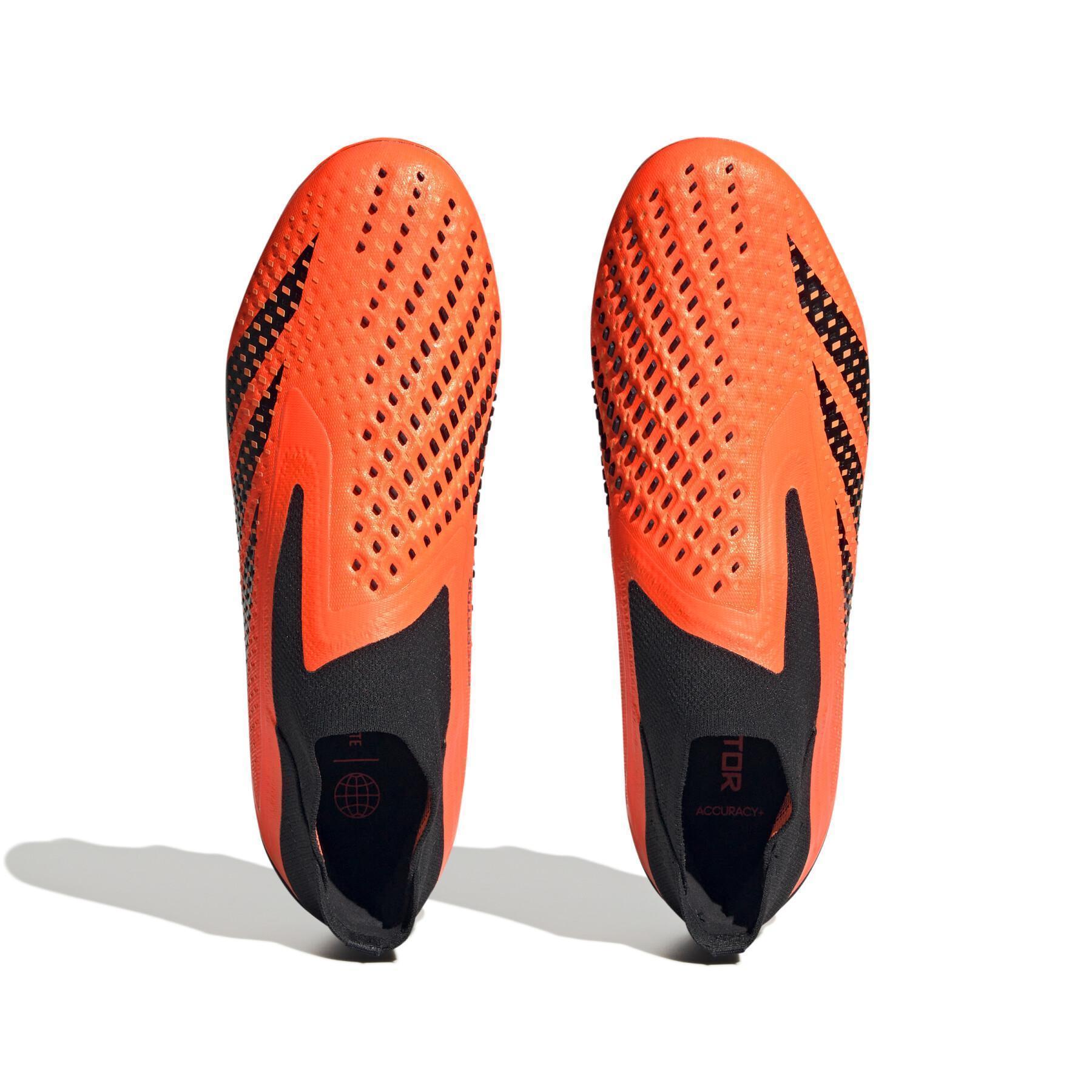 Botas de fútbol adidas Predator Accuracy+ SG Heatspawn Pack