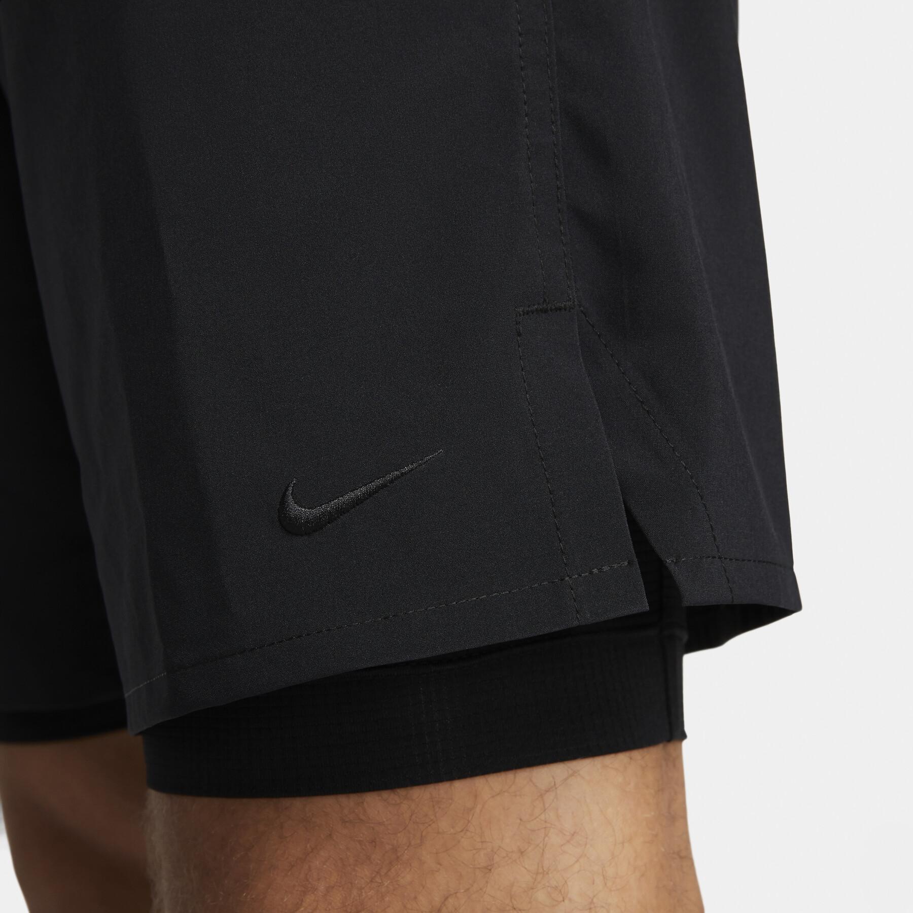 Pantalón corto tejido 2 en 1 Nike Dri-Fit Unlimited 9 "