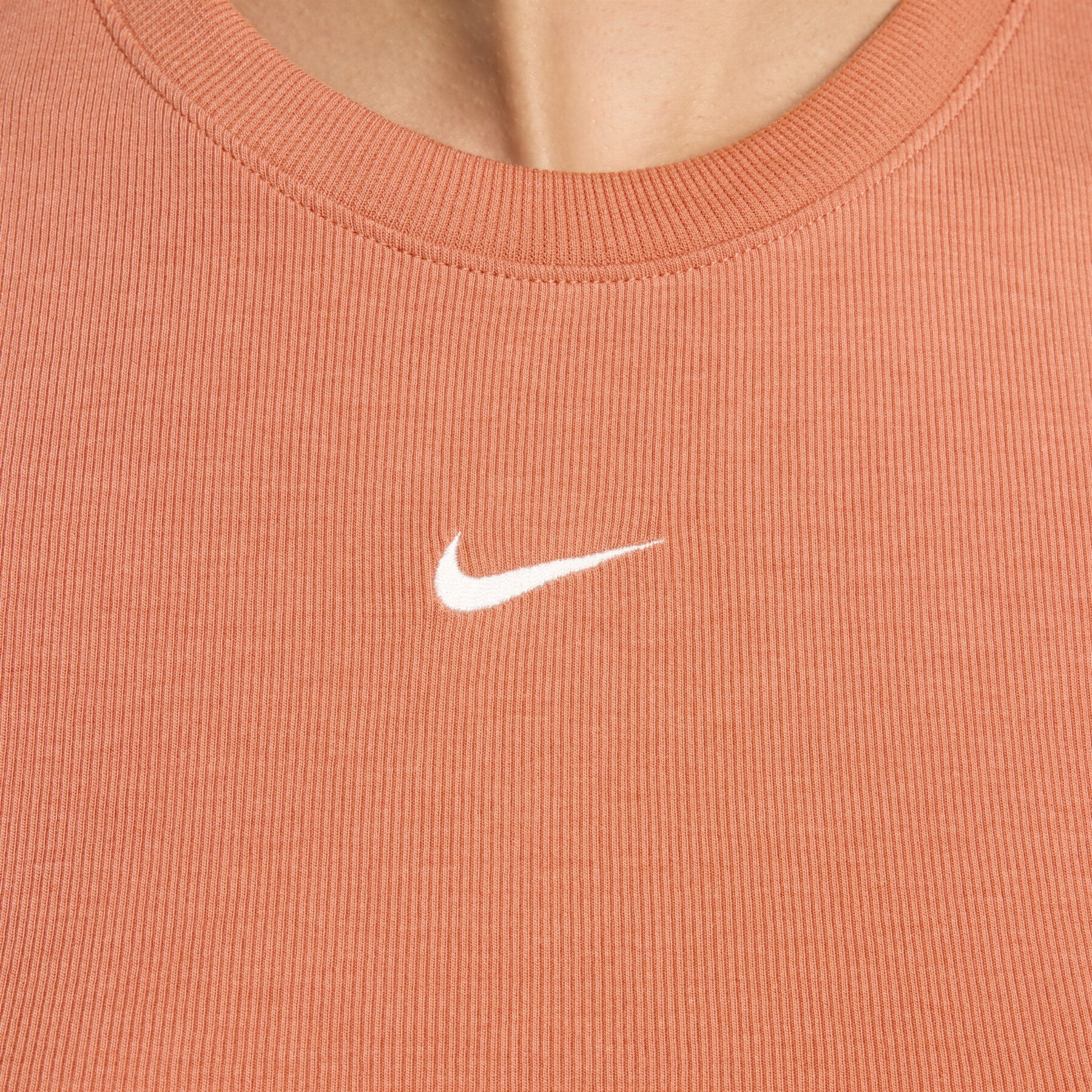 Top de mujer Nike Essential