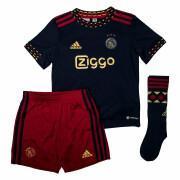 Mini kit de exterior para niños Ajax Amsterdam 2022/23