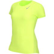 Camiseta de mujer Nike dynamic fit race