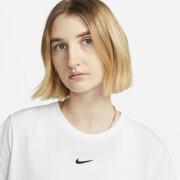 Camiseta de mujer Nike Essential Lbr